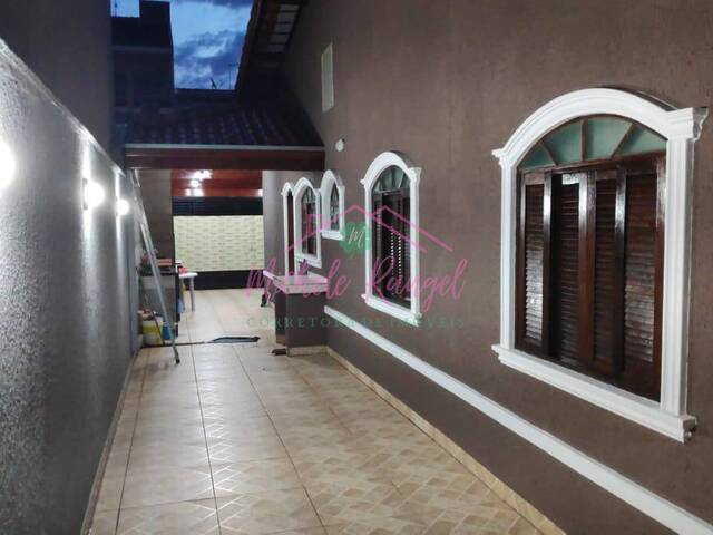 #107 - Casa para Venda em Jacareí - SP - 2