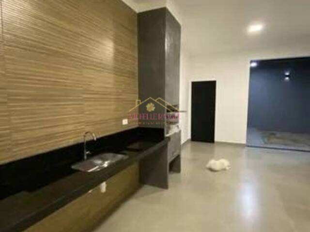 #134 - Casa para Venda em Jacareí - SP