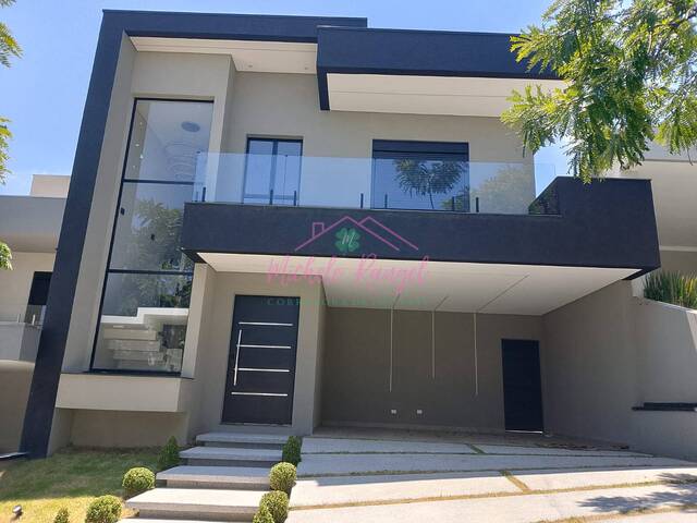 #208 - Casa em condomínio para Venda em Jacareí - SP