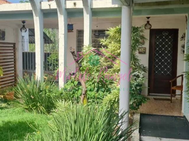 #371 - Casa para Venda em Jacareí - SP