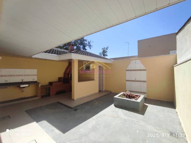 Locação em Loteamento Villa Branca - Jacareí