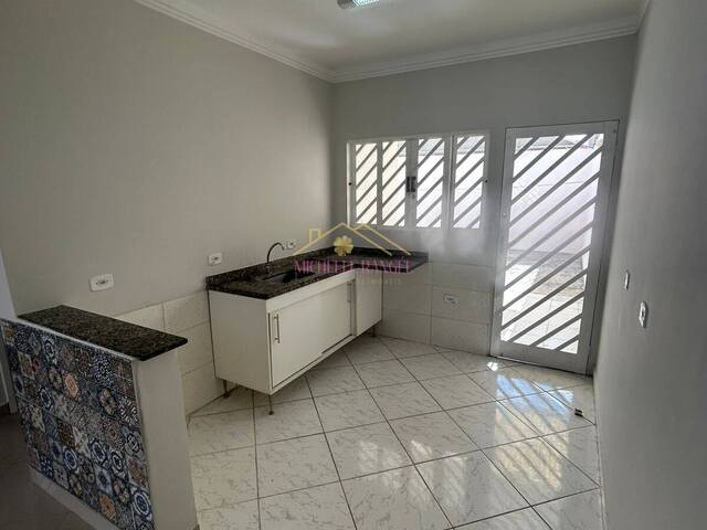 Locação em Loteamento Villa Branca - Jacareí