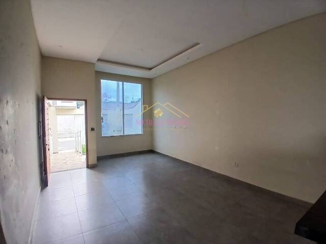 #451 - Casa para Venda em Jacareí - SP - 2