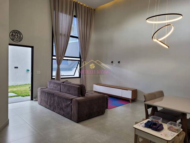 #455 - Casa para Venda em Jacareí - SP - 2