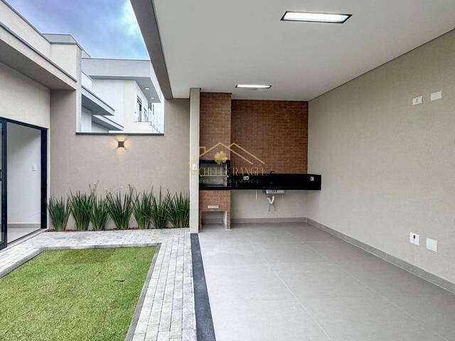 #469 - Casa para Venda em Jacareí - SP