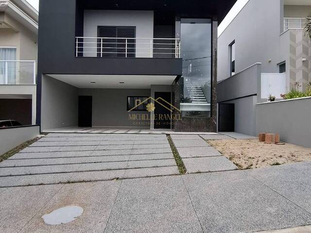 #484 - Casa em condomínio para Venda em Jacareí - SP