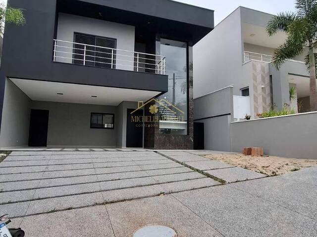 #484 - Casa em condomínio para Venda em Jacareí - SP