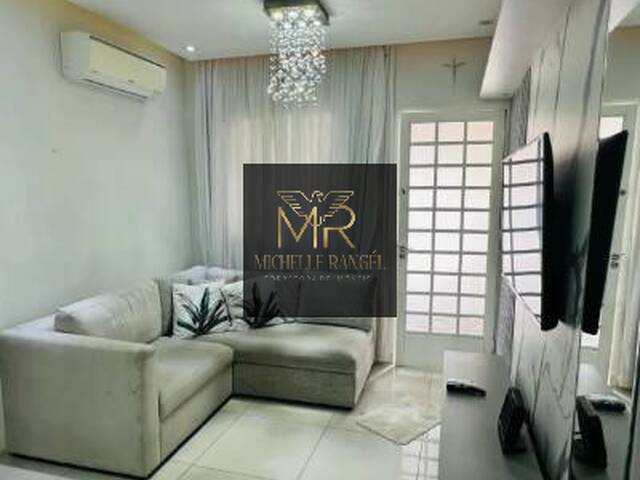 #532 - Casa em condomínio para Venda em Jacareí - SP