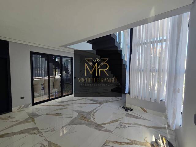 #543 - Casa para Venda em Jacareí - SP